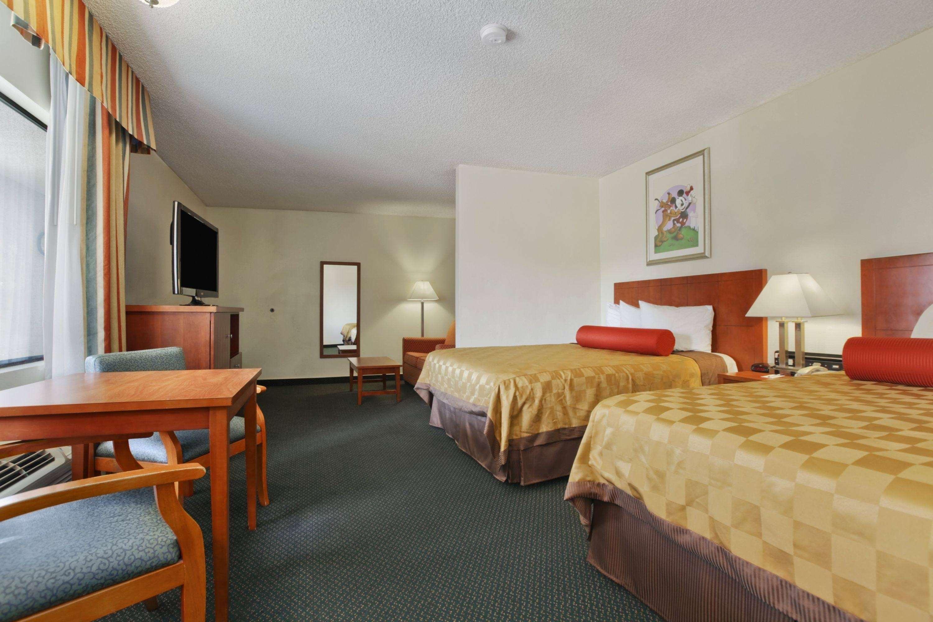 Travelodge Inn & Suites By Wyndham Anaheim On Disneyland Dr Exterior photo